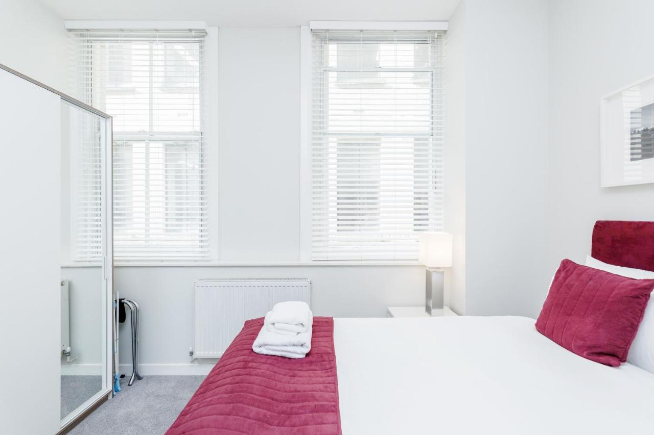 Roomspace Serviced - Sterling House Apartament *